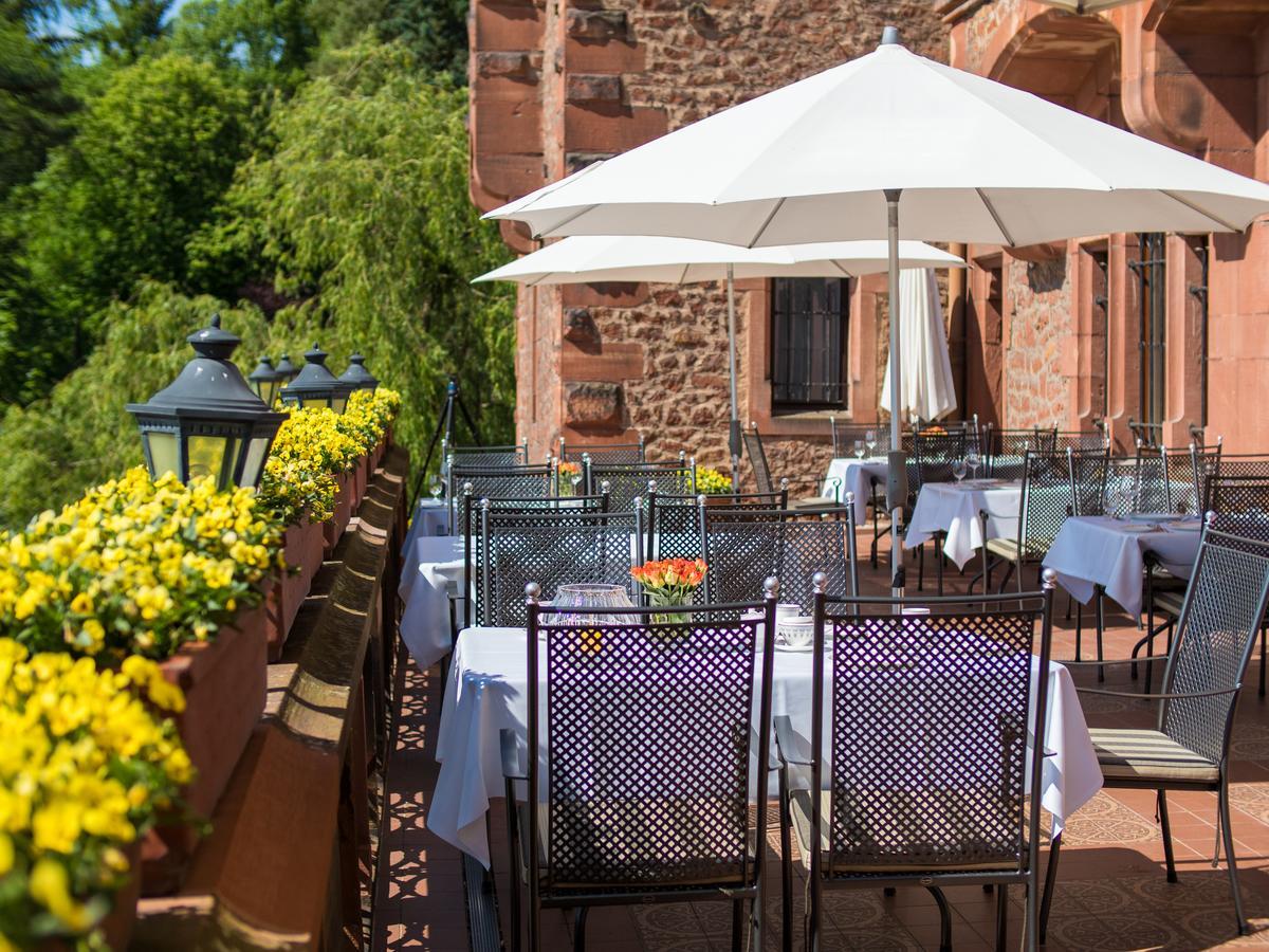Gaestehaus Schloss Saareck * Mettlach