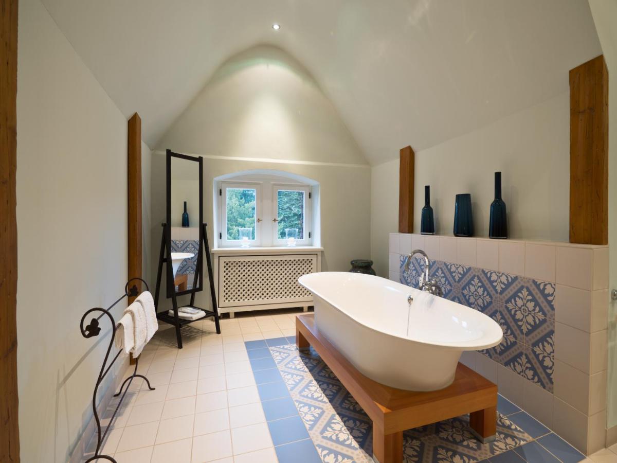 Gaestehaus Schloss Saareck Hotel Mettlach