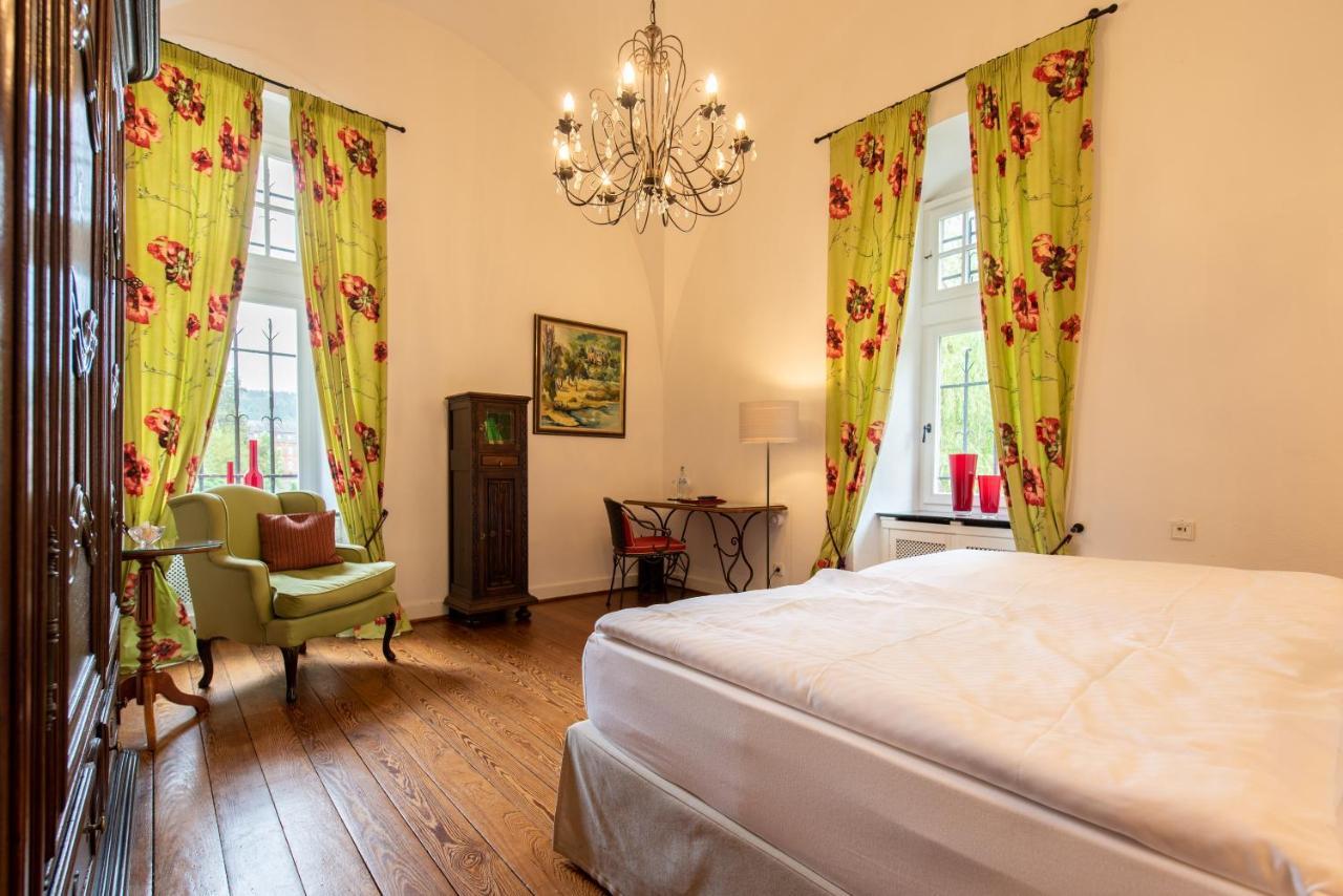 Gaestehaus Schloss Saareck * Mettlach