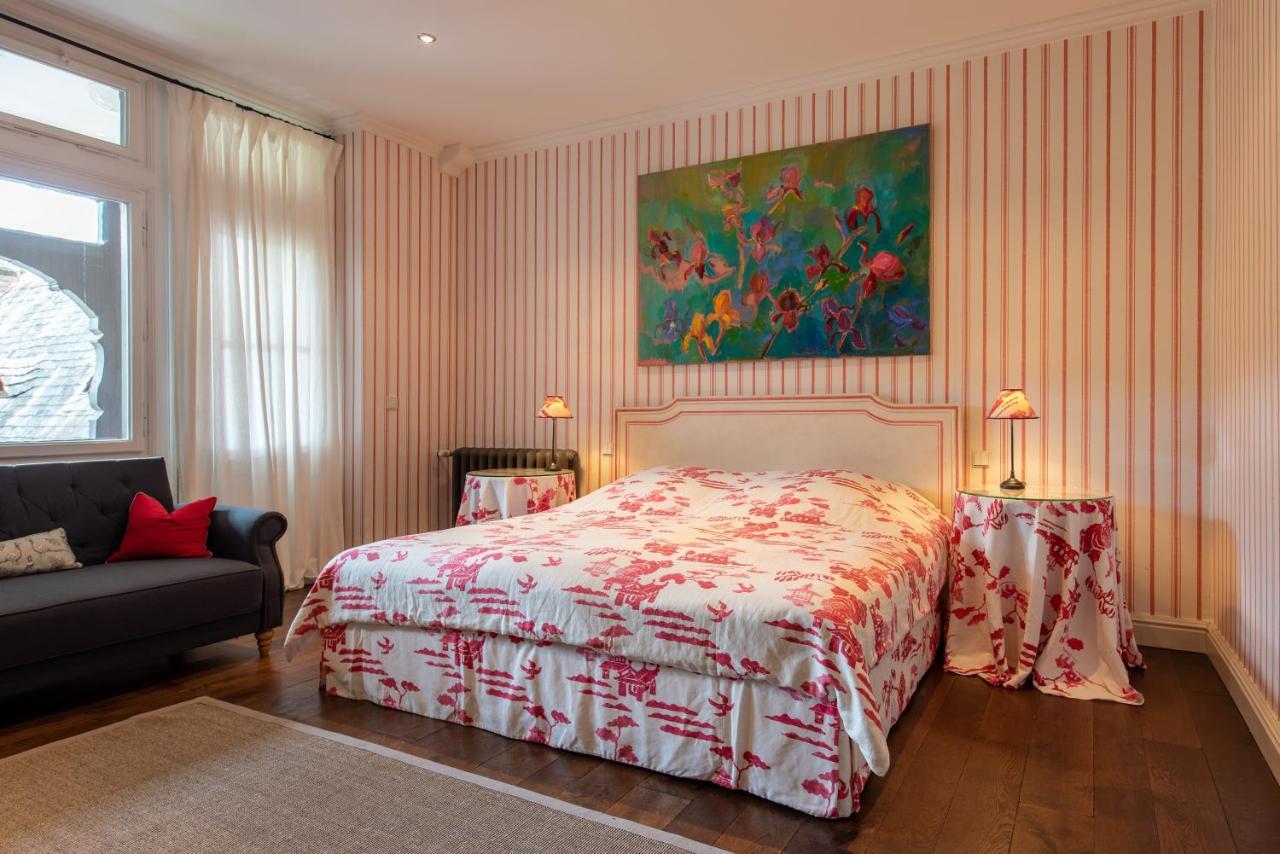 Gaestehaus Schloss Saareck Hotel *