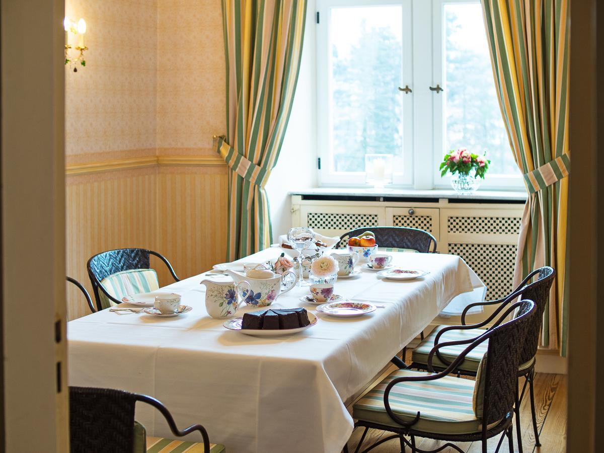 Gaestehaus Schloss Saareck * Mettlach