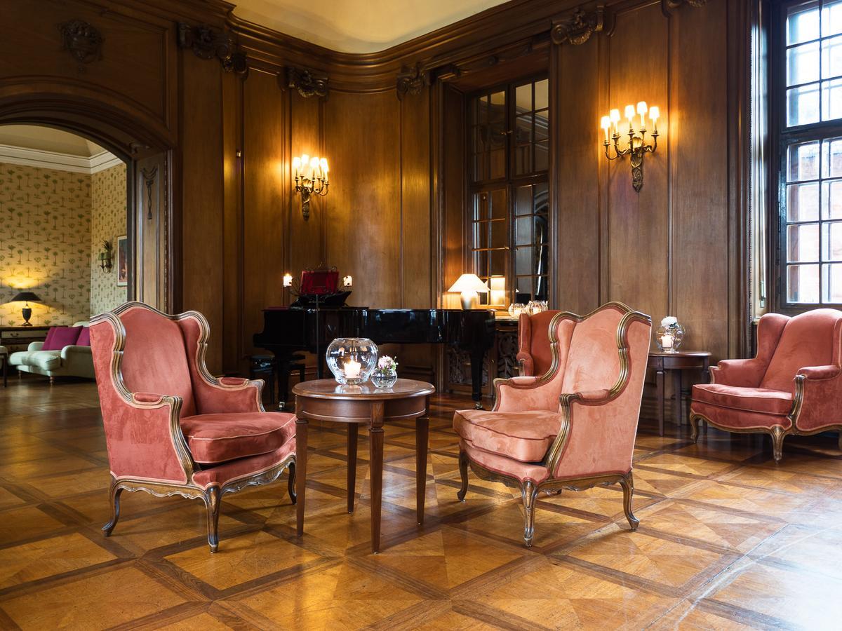 Gaestehaus Schloss Saareck Hotel